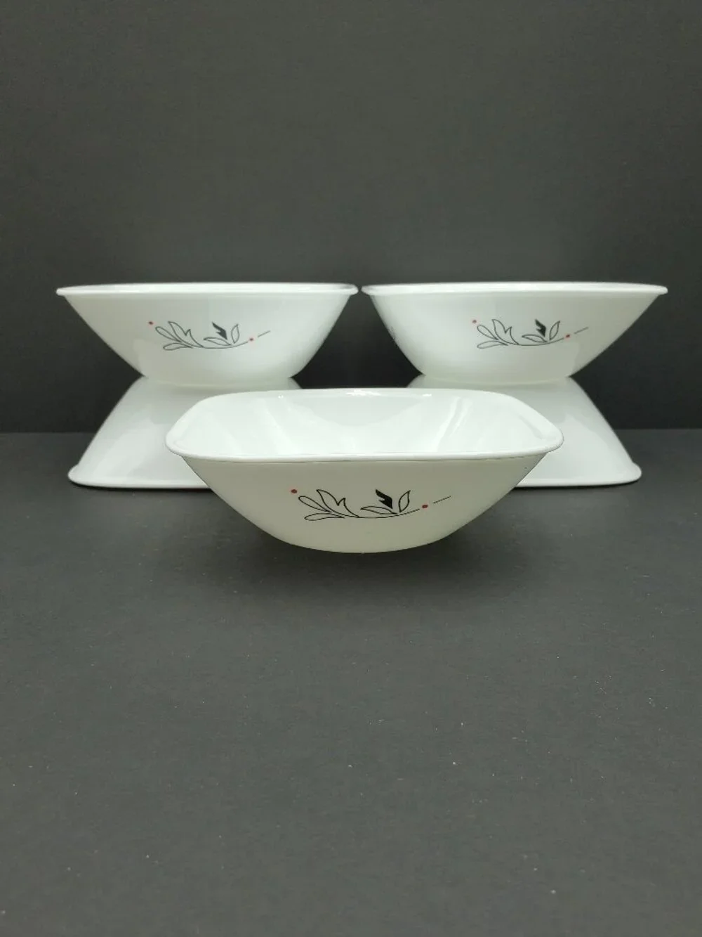 Corelle Royal Lines Soup Cereal Bowls Square White Bowls with Red Rims